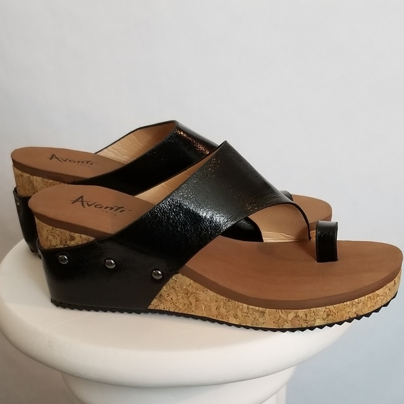 Black Open Toe Sandal - Picture 3 of 7